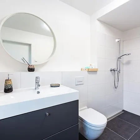 A&V Apartments Wunderschoene Penthouse Wohnung Moers Exterior photo