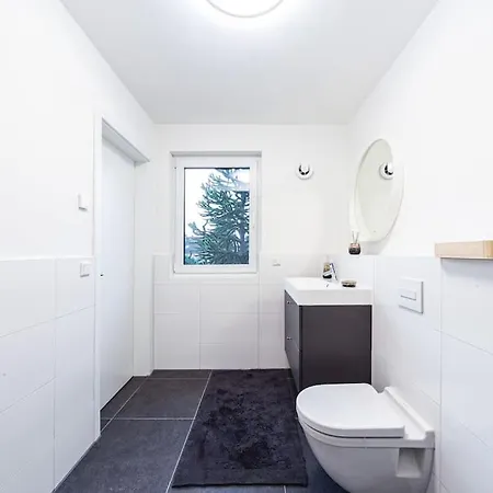 A&V Apartments Wunderschoene Penthouse Wohnung Moers Exterior photo